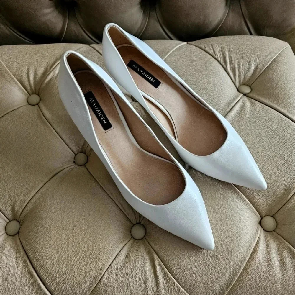 Ava & Aiden White Pointed Toe Women's Flats